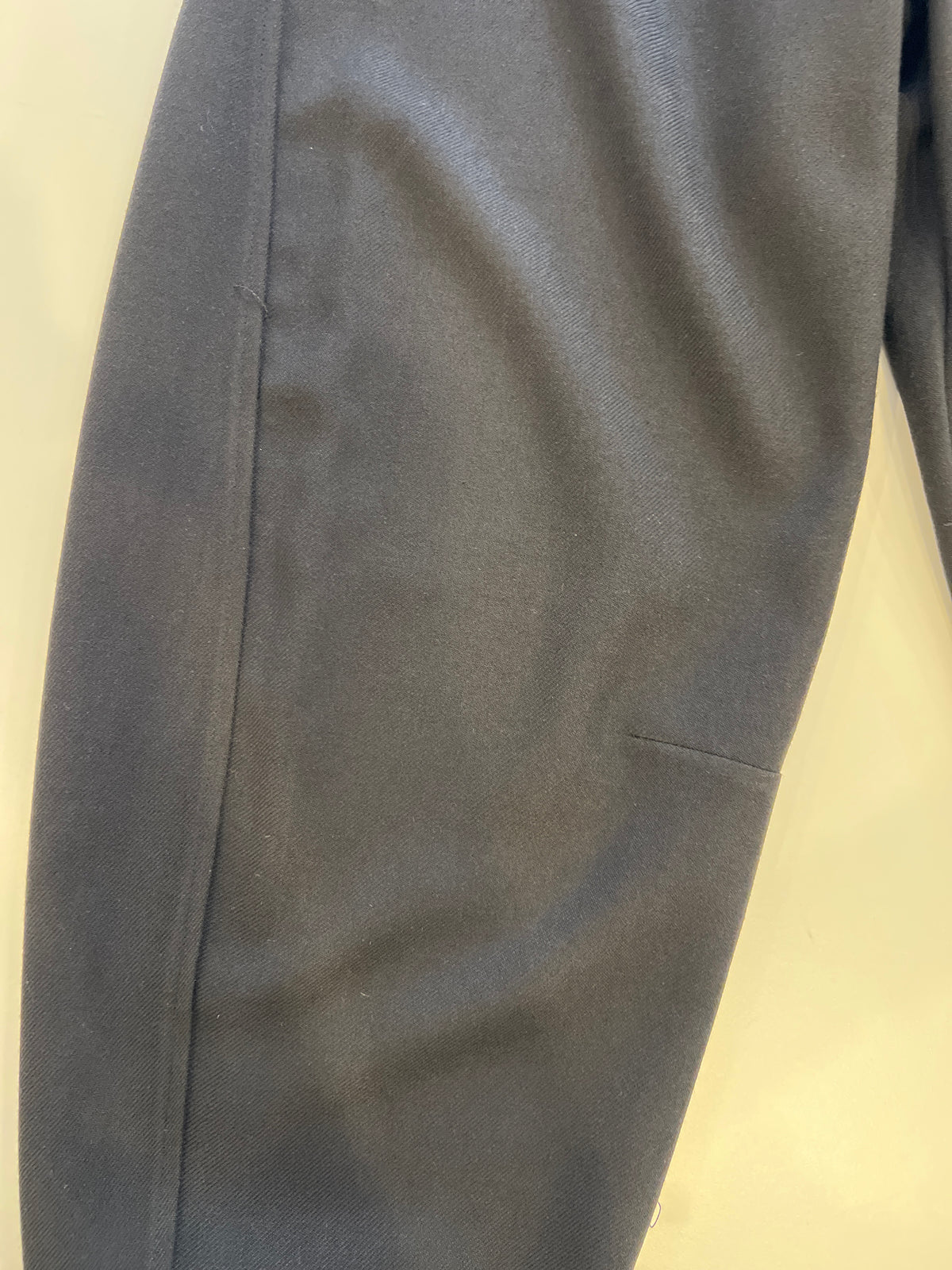 Pantalone balloon con cucitura ginocchio