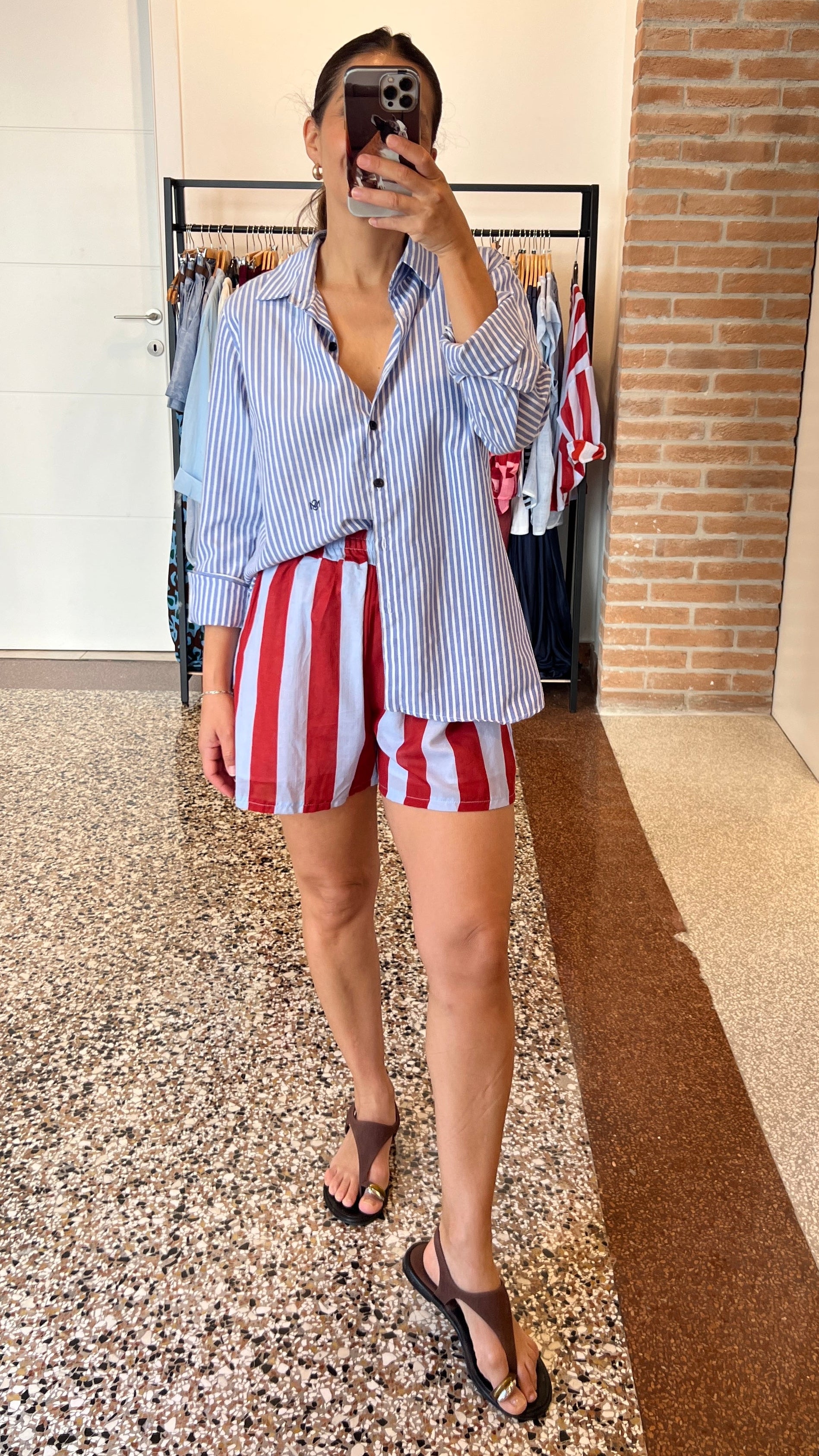 Shorts in mussola