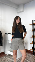 Short Quadro