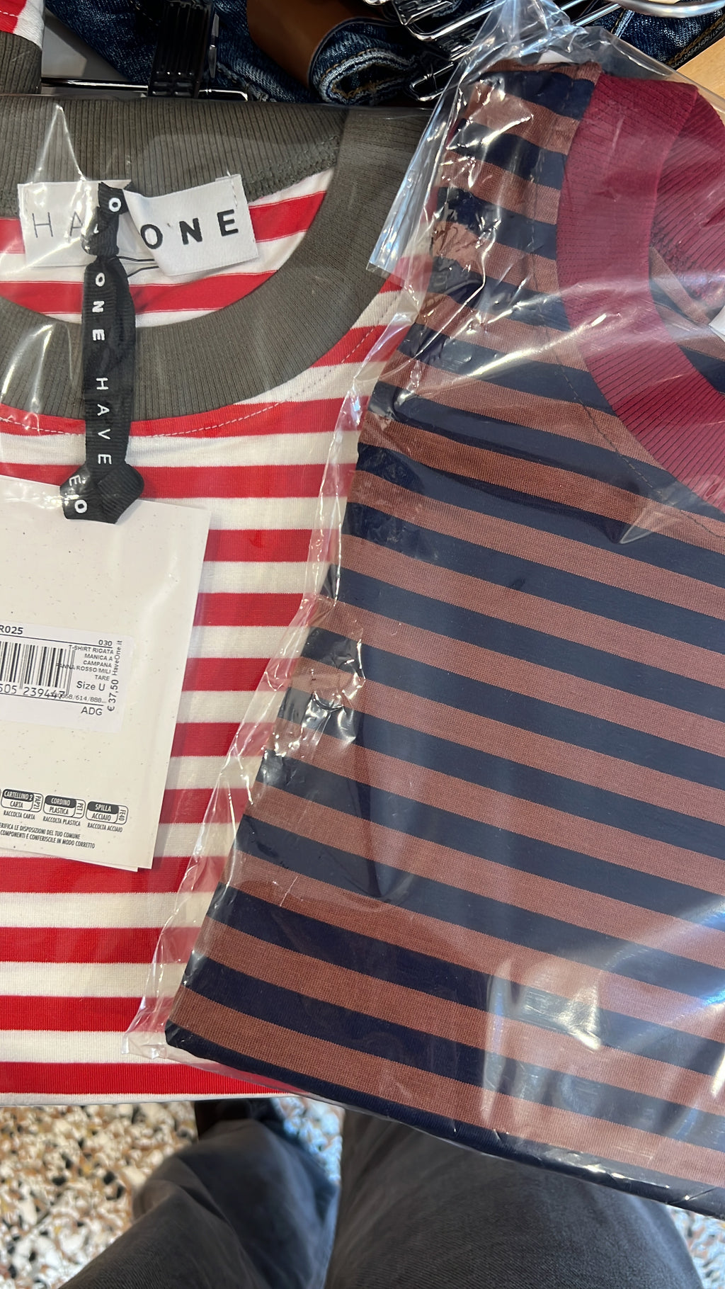 T-shirt rigata manica a campana