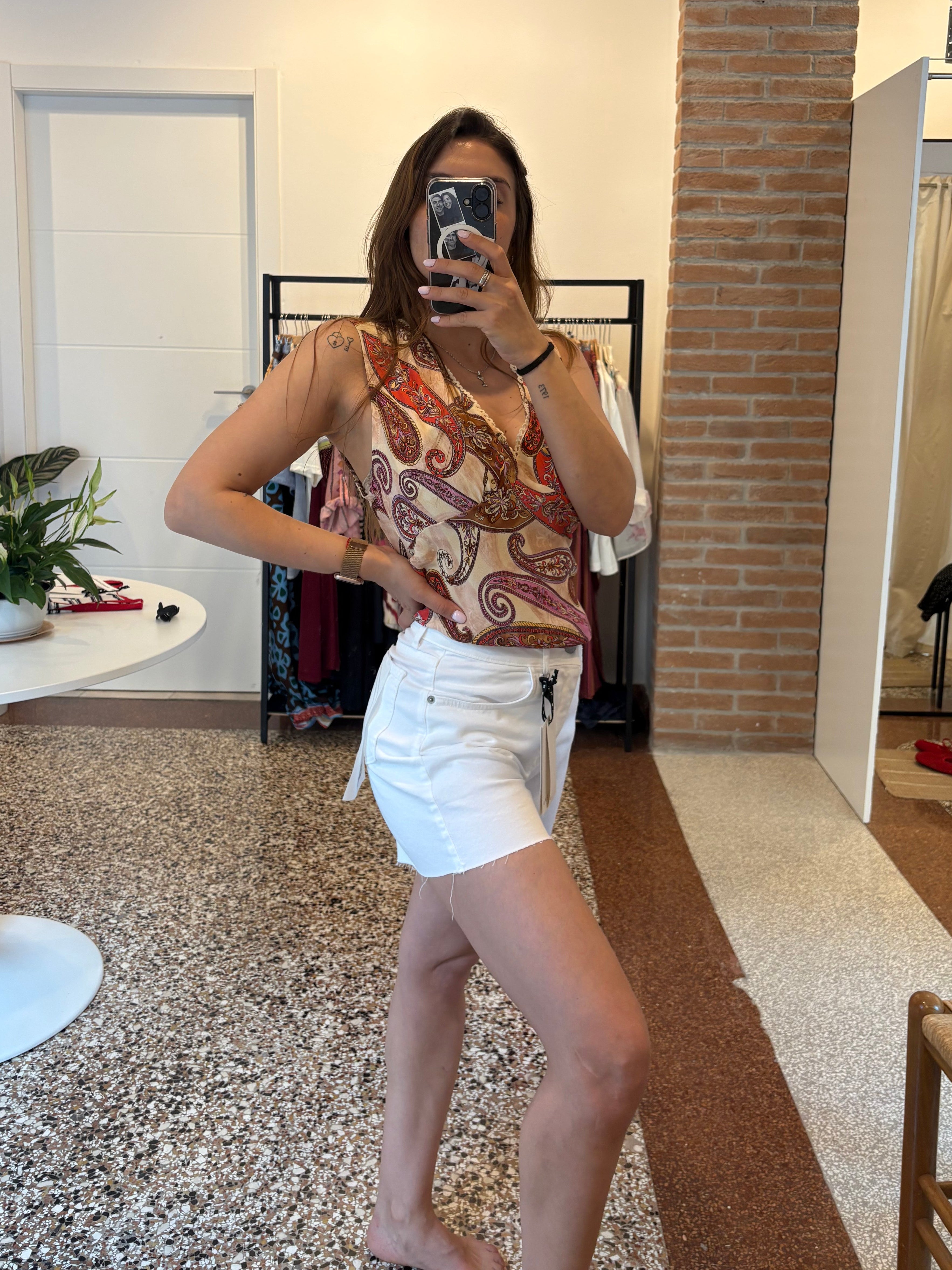 Short denim