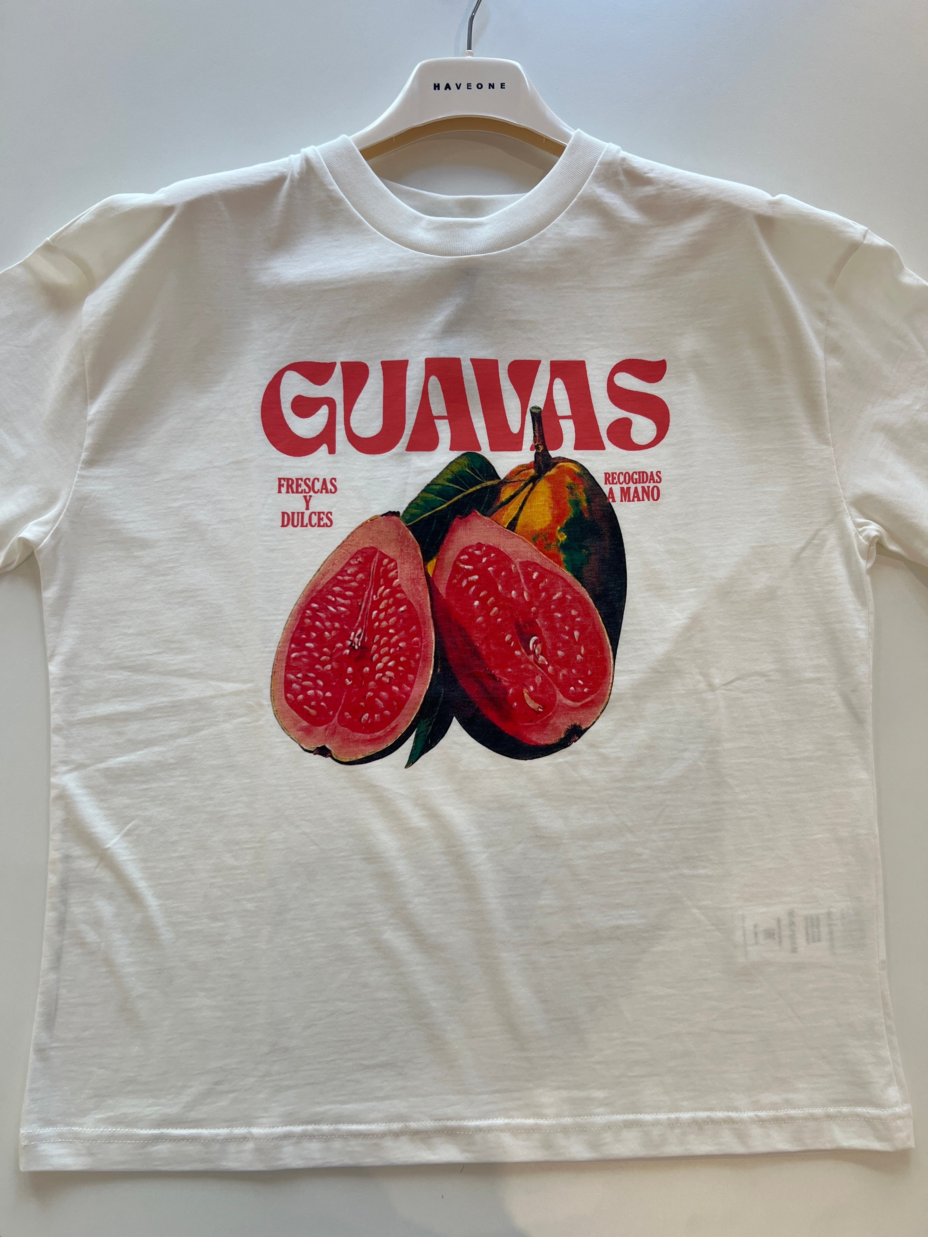 T-shirt guavas